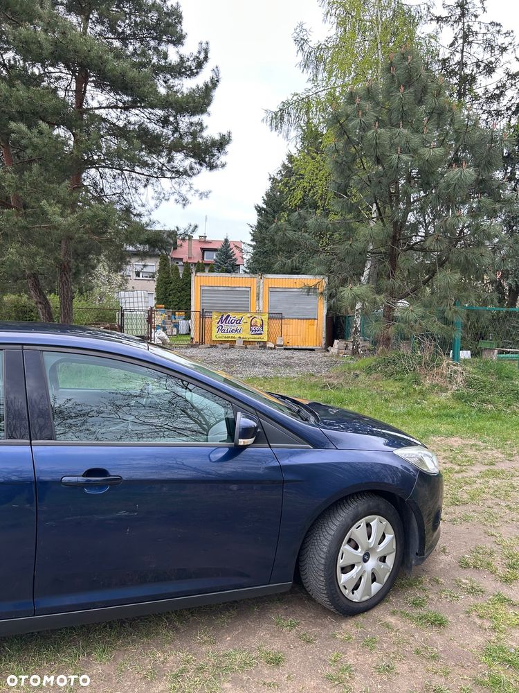 Ford Focus 1.6 Ambiente - 13