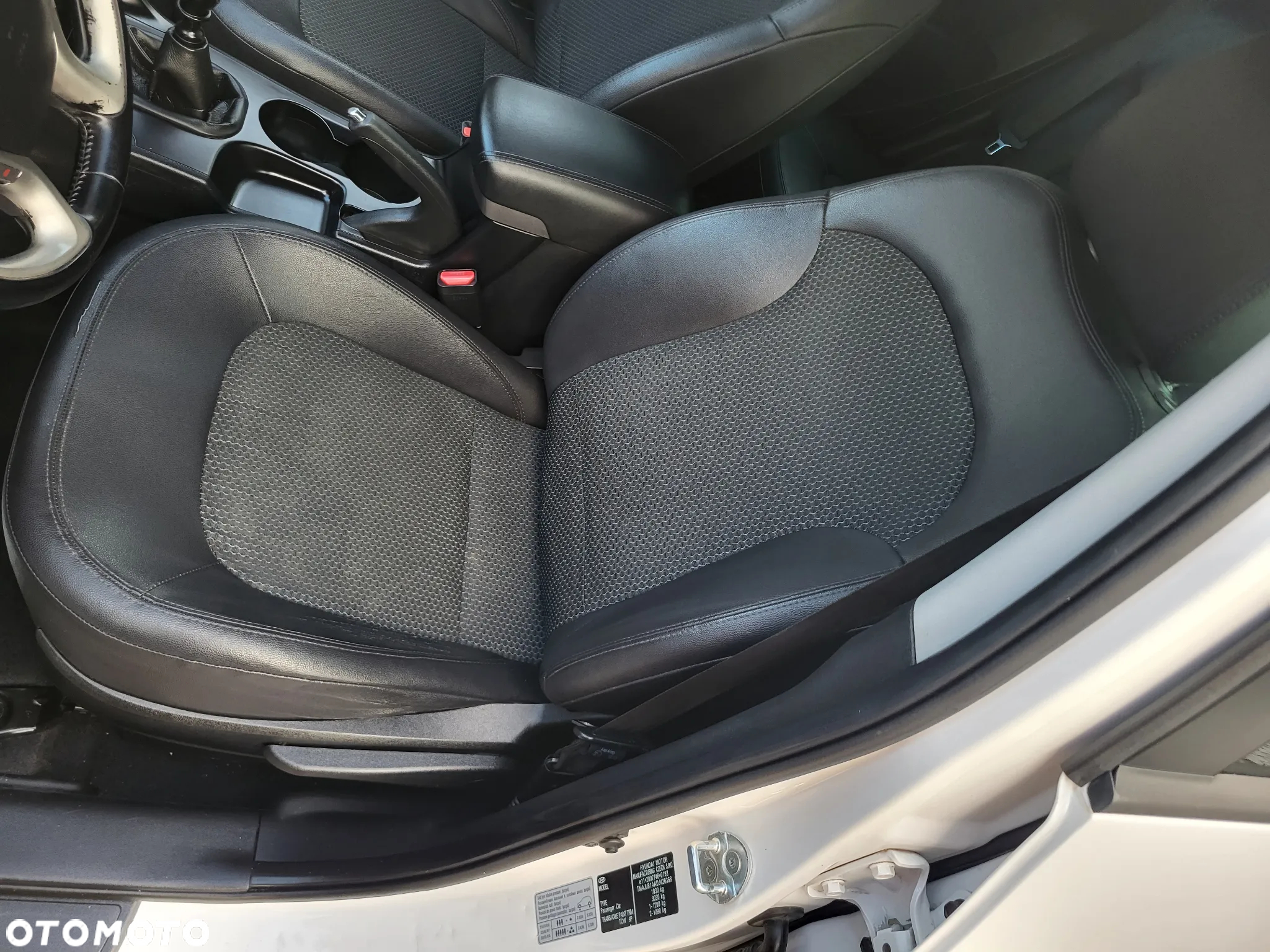 Hyundai ix35 1.6 2WD blue Comfort - 11