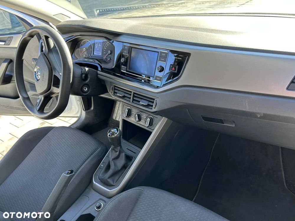 Volkswagen Polo 1.6 TDI SCR Comfortline - 20