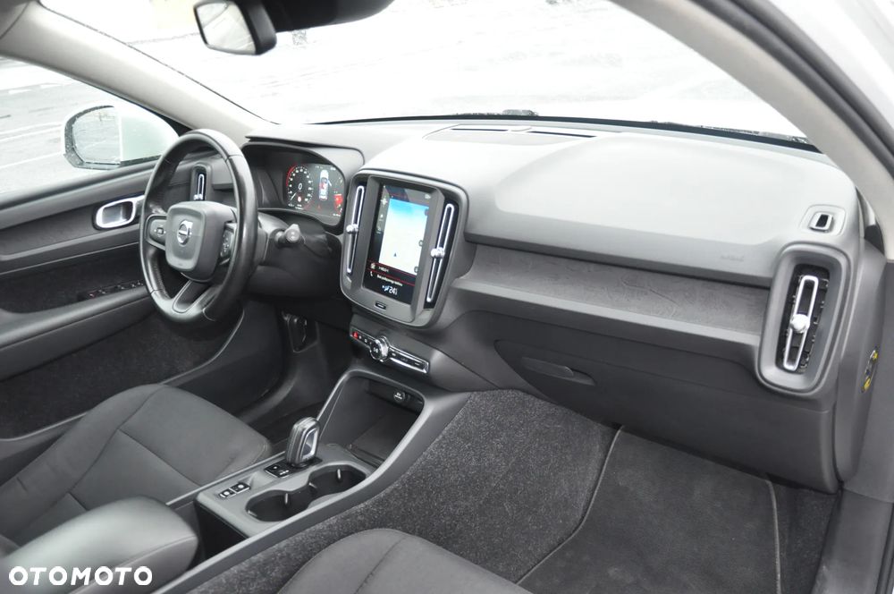 Volvo XC 40 D3 AWD - 32