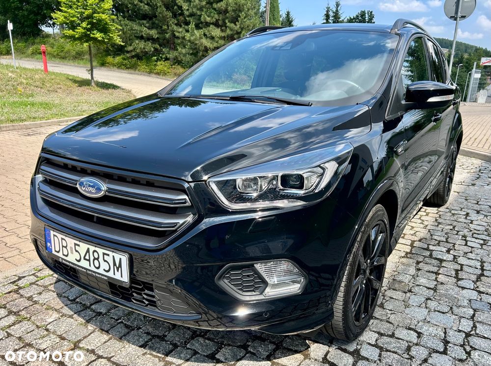 Ford Kuga 1.5 EcoBoost 2x4 Titanium - 1