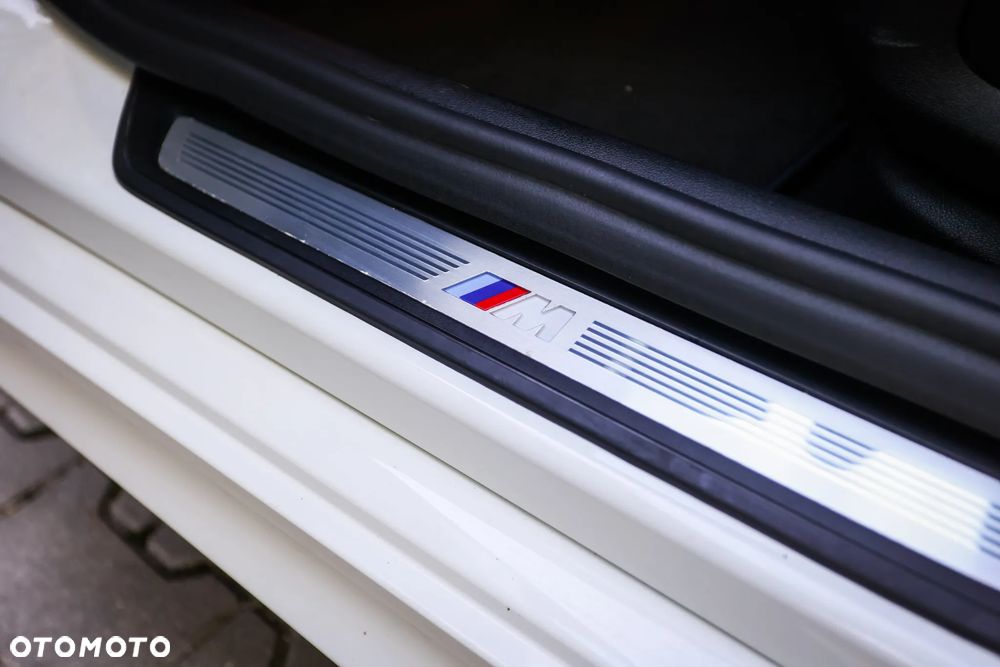 BMW Seria 5 520d M Sport Edition - 16