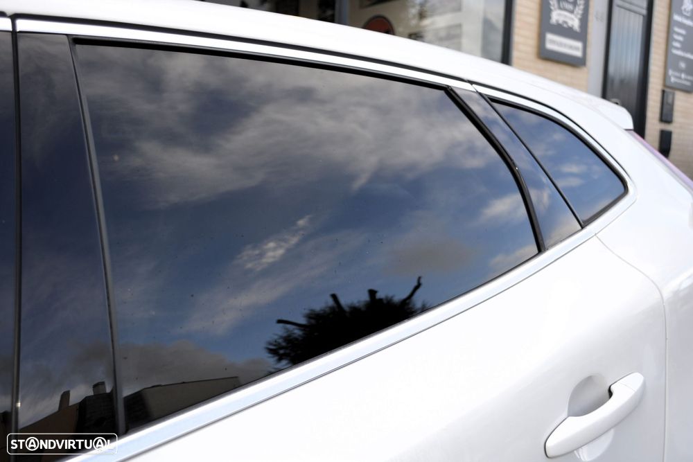 Volvo V40 1.6 D2 Momentum Eco - 29