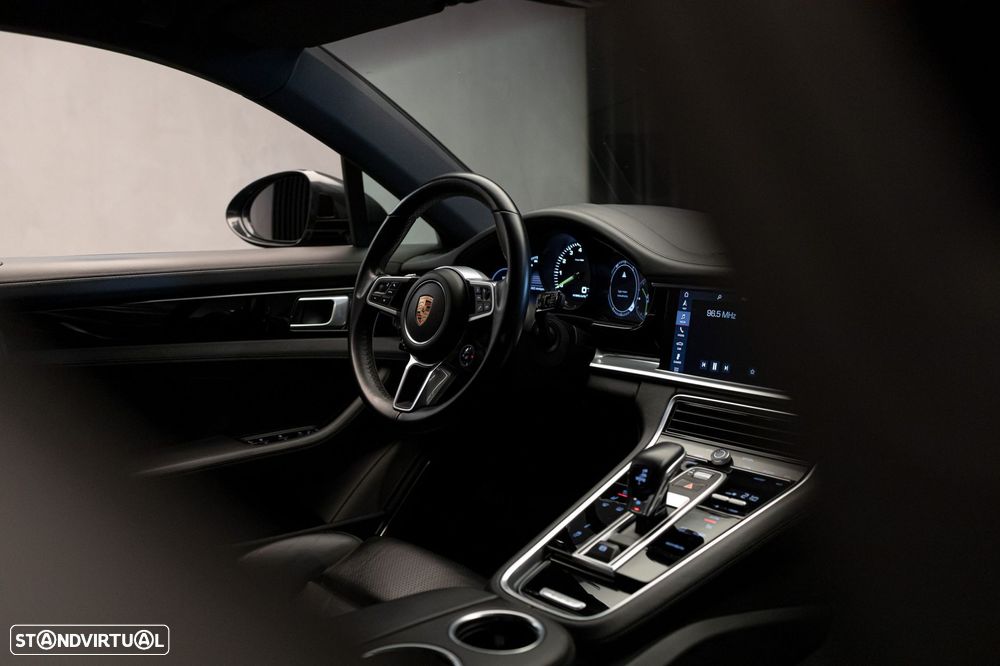 Porsche Panamera Sport Turismo 4 E-Hybrid Edition 10 Anos - 8