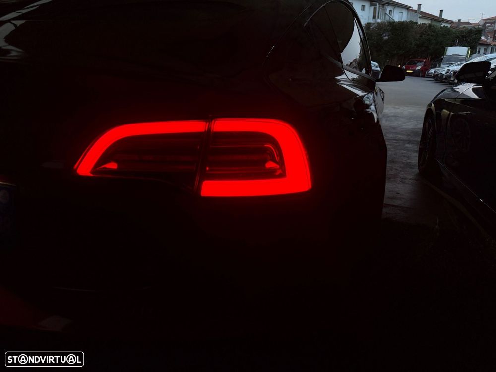 Tesla Model 3 Long Range Tração Integral - 28