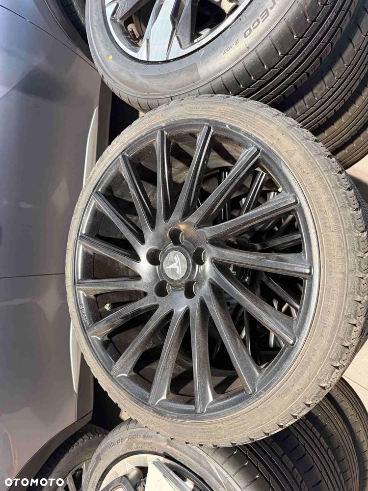Tesla Model 3 Langstreckenbatterie Allradantrieb Dual Motor Performance - 8