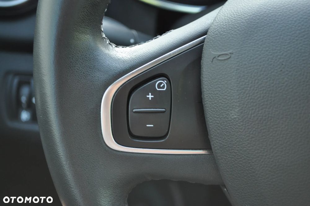 Renault Clio - 23