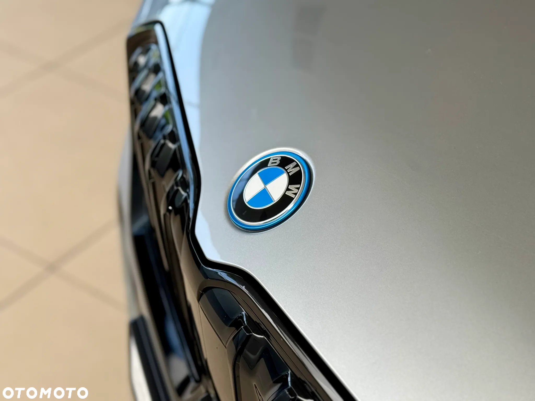 BMW iX1 xDrive30 66.5kWh M Sport - 17