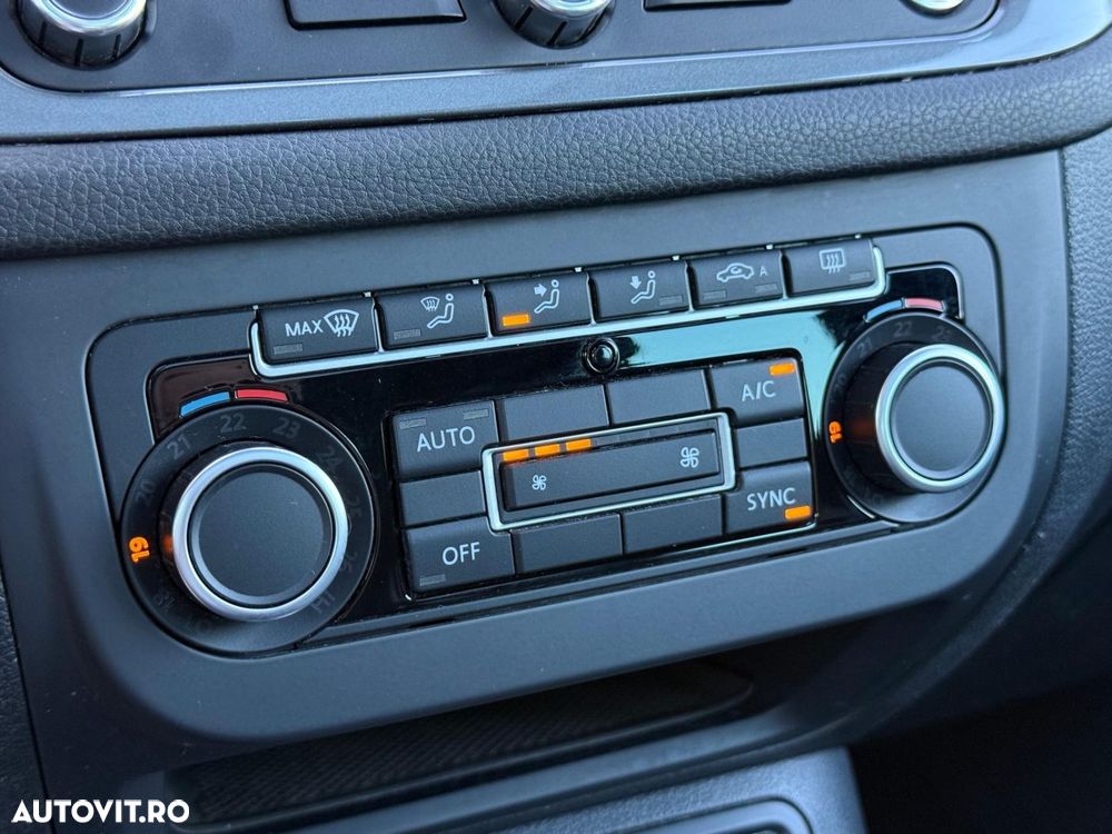 Volkswagen Tiguan - 12