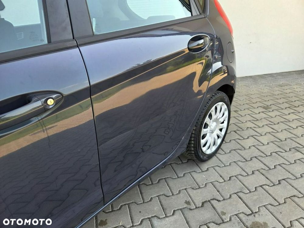 Ford Fiesta - 17