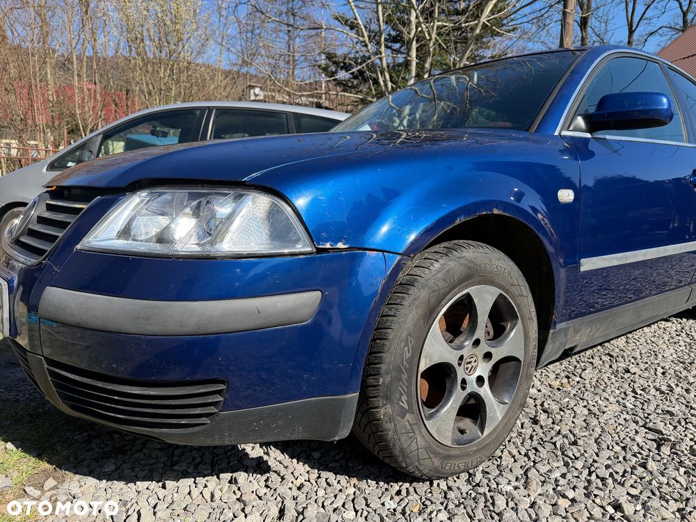 Volkswagen Passat 1.6 - 8