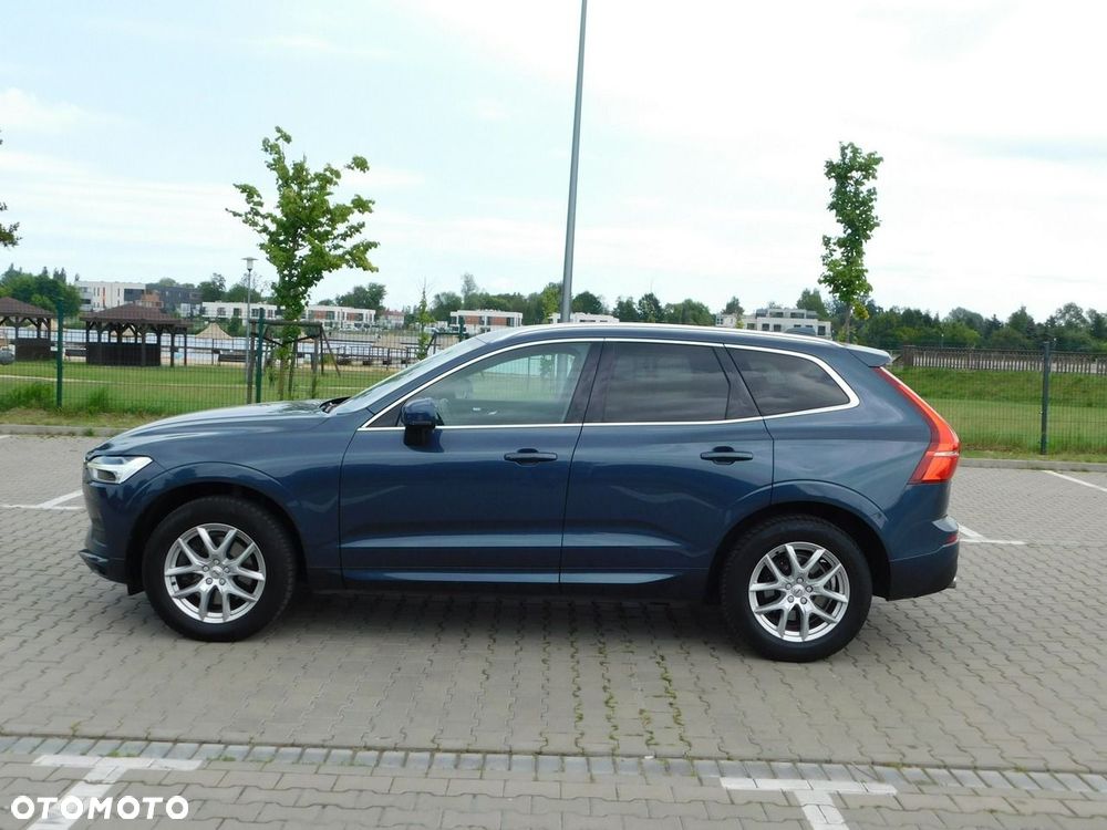 Volvo XC 60 D4 Momentum Pro - 2