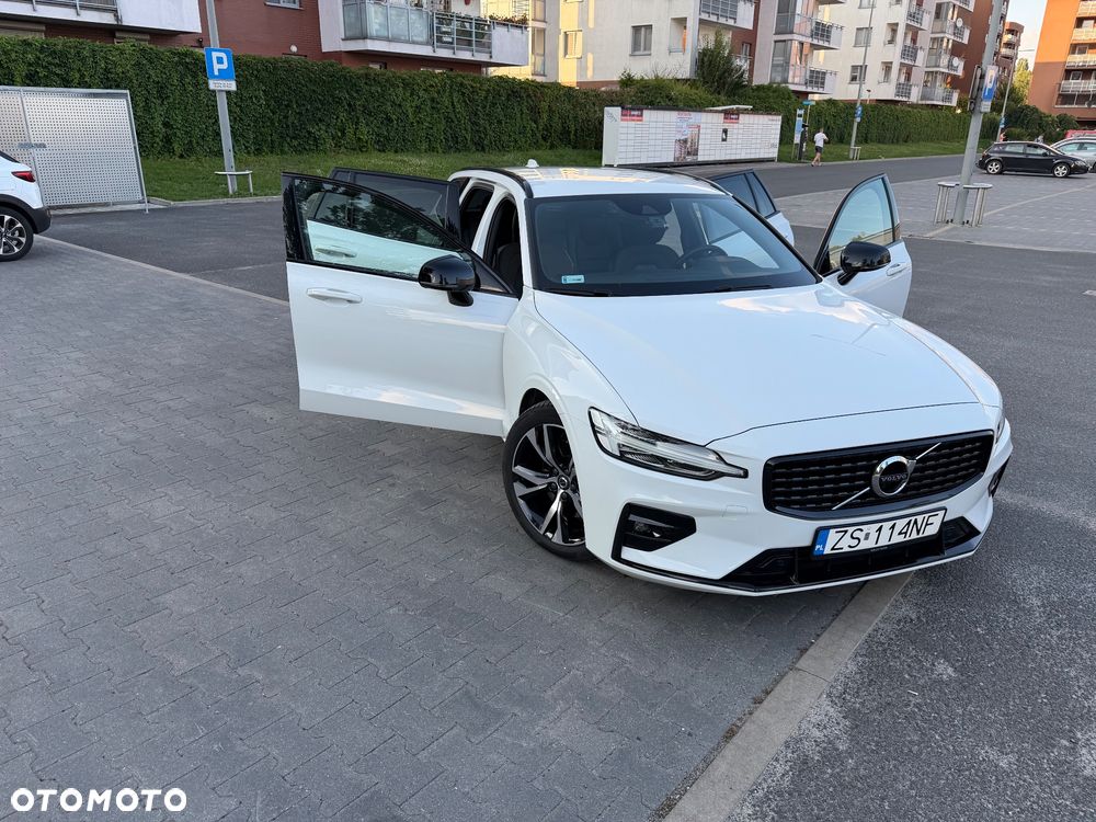 Volvo V60 B3 B R-Design - 6