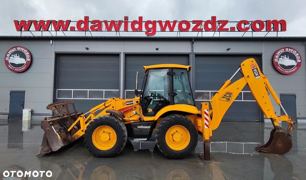 JCB 4CX