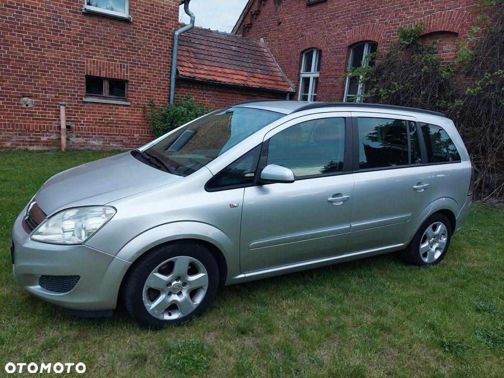 Opel Zafira 1.9 CDTI Cosmo - 1
