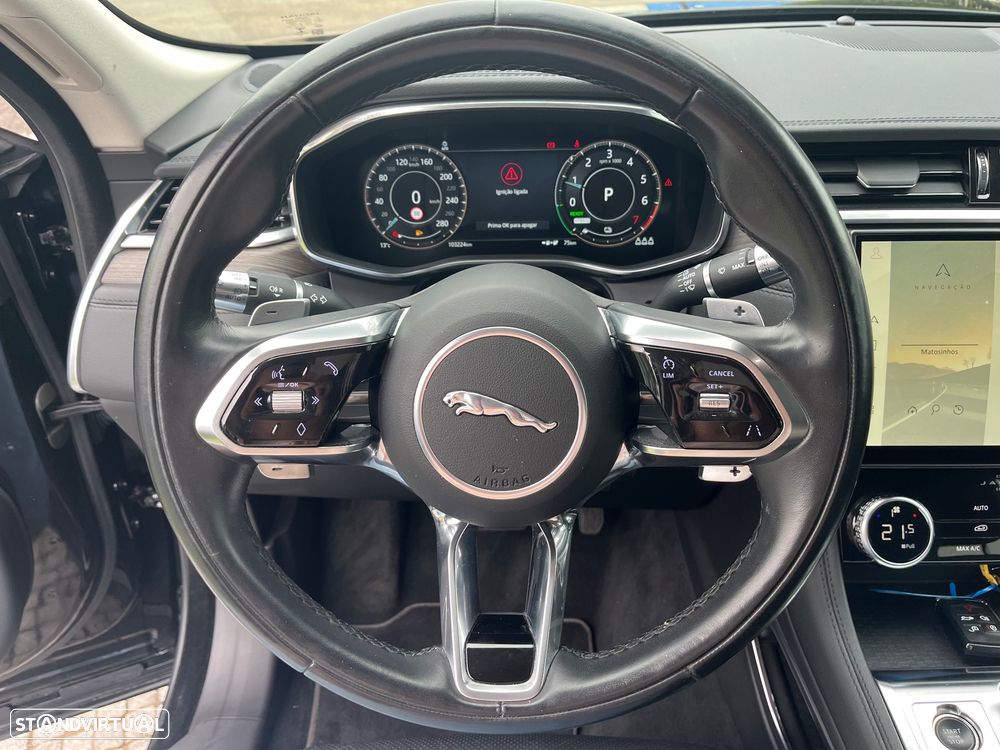 Jaguar F-Pace 2.0 P400e AWD - 32