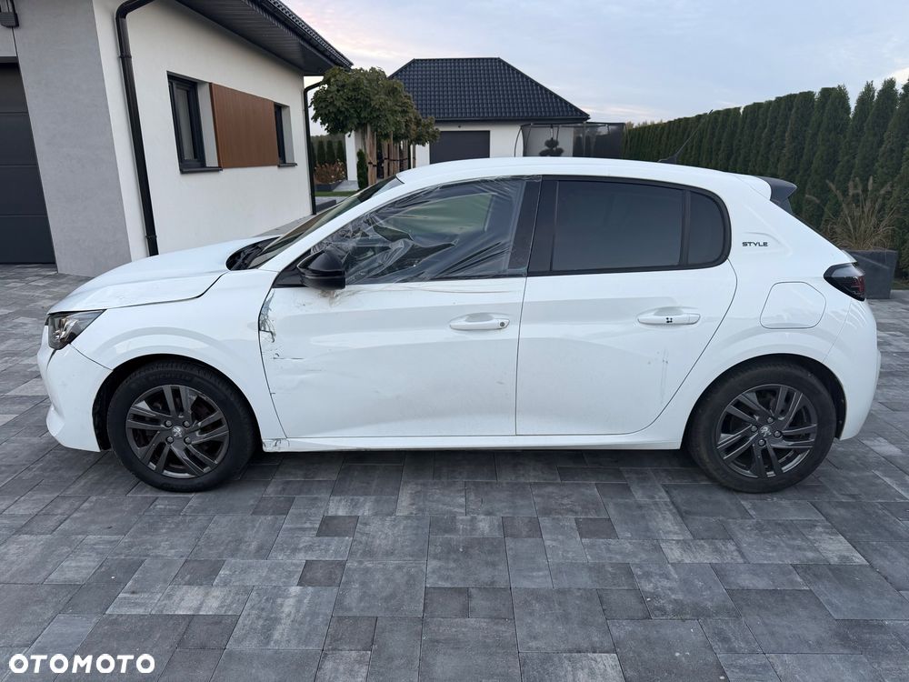 Peugeot 208 - 6