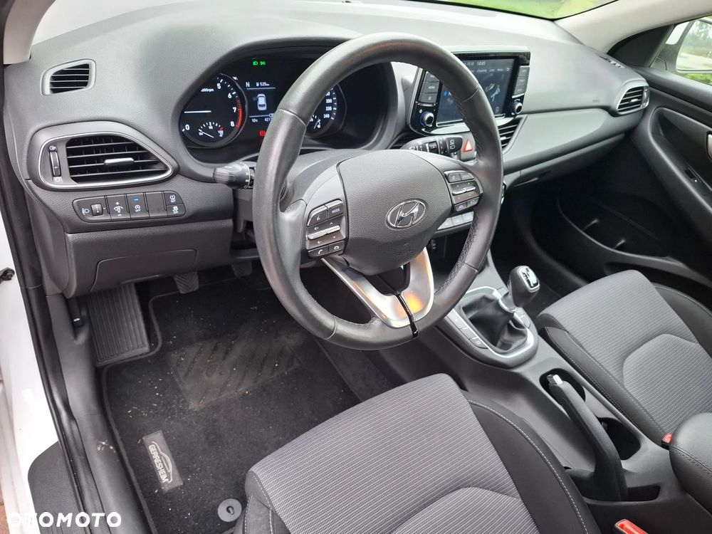 Hyundai i30 2022