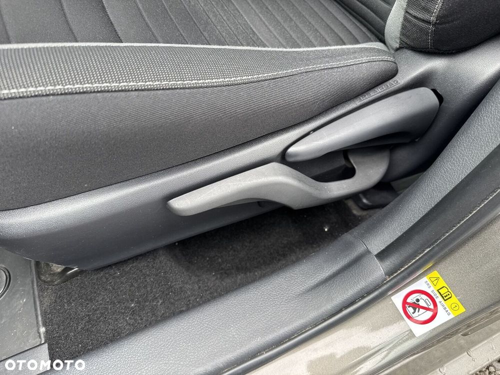 Toyota Auris - 22