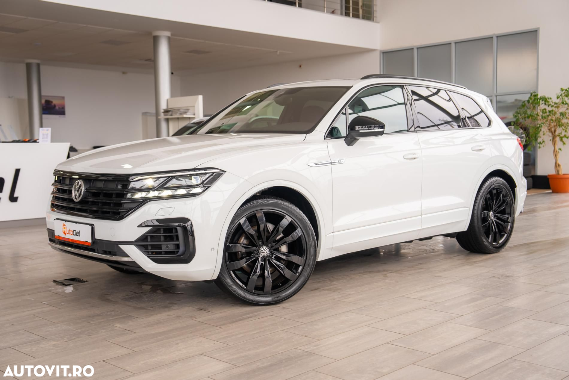 Volkswagen Touareg 3.0 V6 TDI 4Motion DPF Automatik R-Line - 2