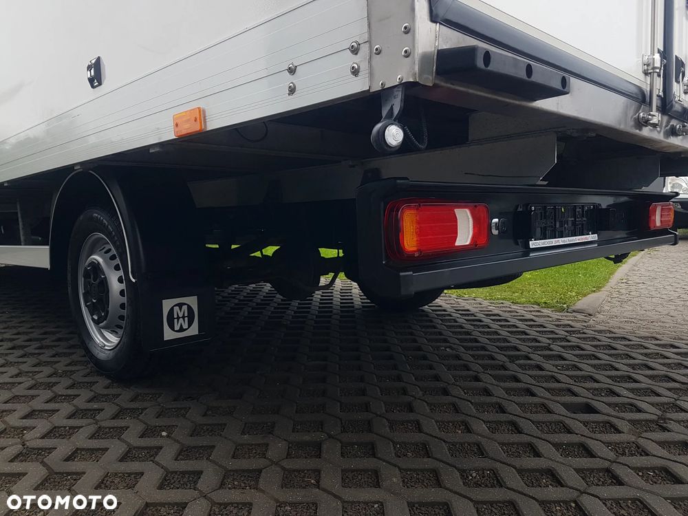 Iveco DAILY KONTENER 8EP KLIMA 4,21x2,23x2,23 3,0-160KM 35S16 KRAJOWY MANUAL 6-BIEGÓW - 26