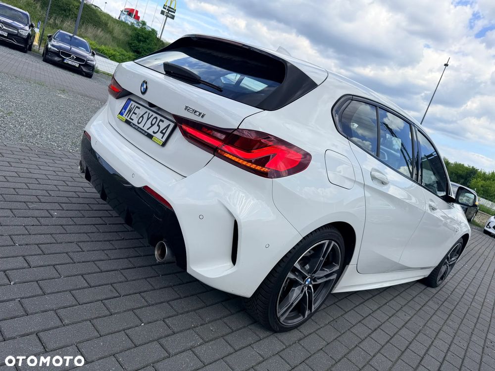 BMW Seria 1 120i M Sport - 8
