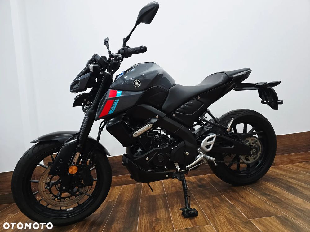 Yamaha MT - 24