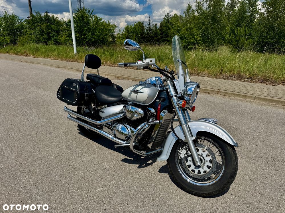 Suzuki Intruder - 5