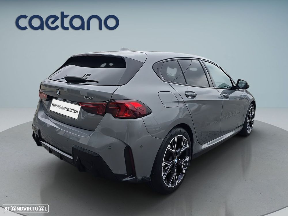 BMW 118 d Pack Desportivo M - 8