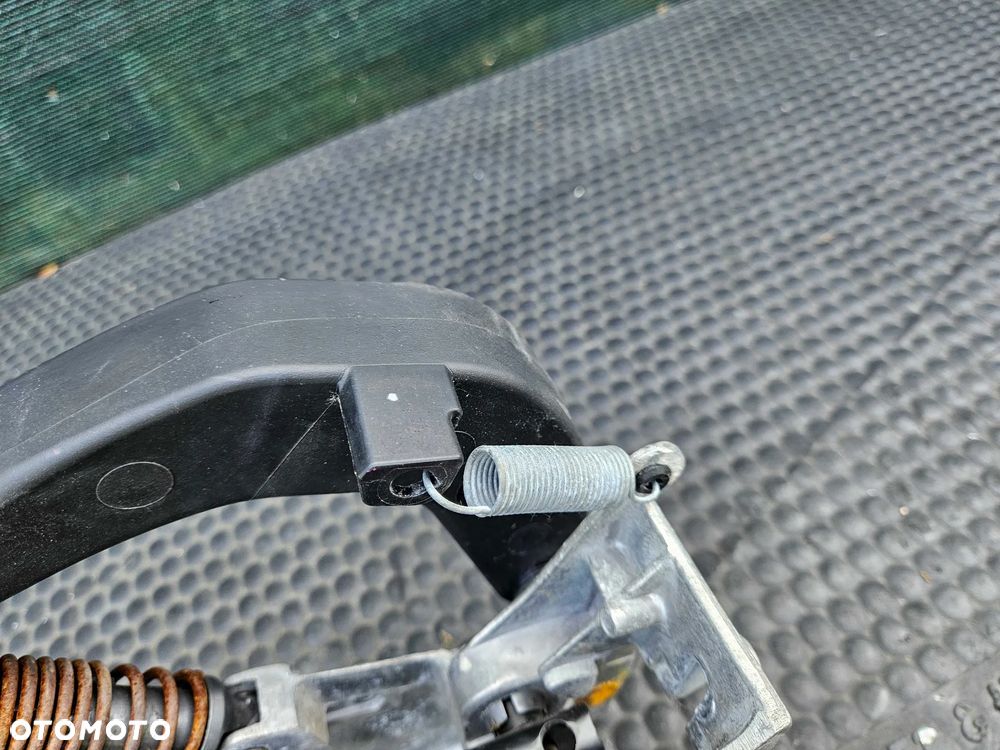 Pedały 678711/10 6761310 Pedał Czujnik Hamulca Sprzegła Stelaż Manual Europa BMW 3 E90 E91 E92 - 37