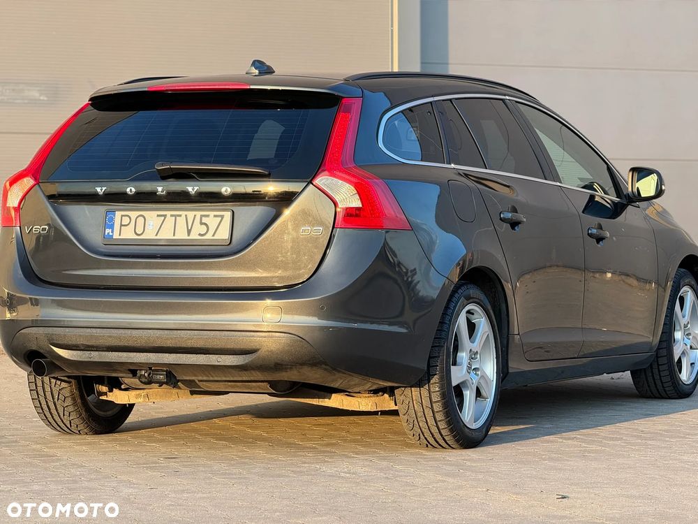 Volvo V60 D3 Geartronic Momentum - 30