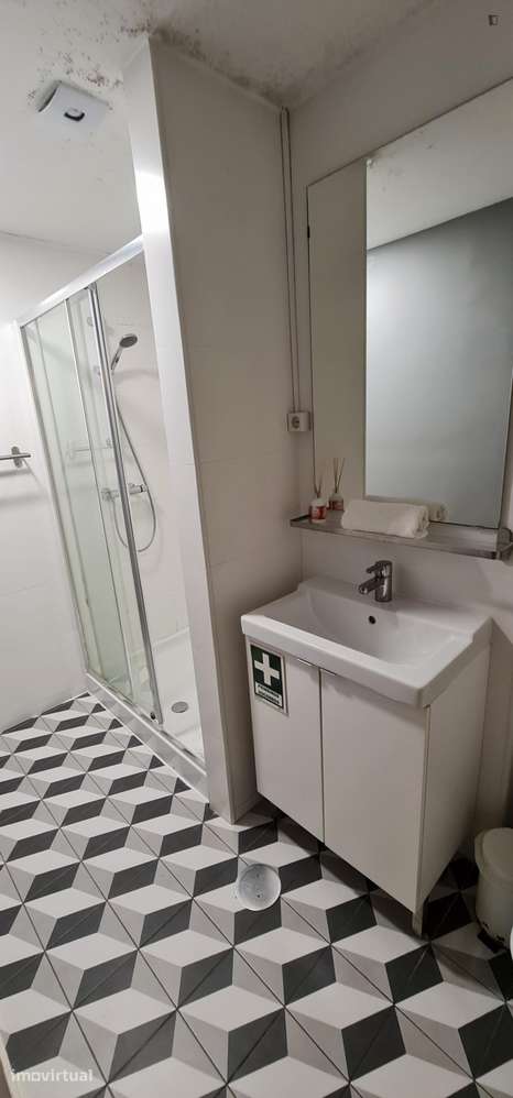 Apartamento com 3 quartos - localizado em Cedofeita Porto - Grande imagem: 2/20