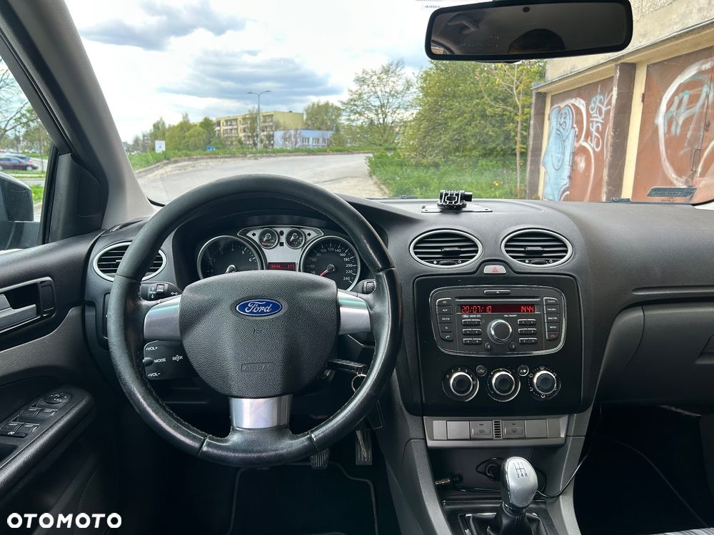 Ford Focus 1.6 16V Titanium - 9
