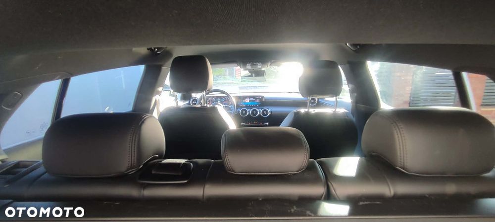 Mercedes-Benz CLA 180 7G-DCT - 9