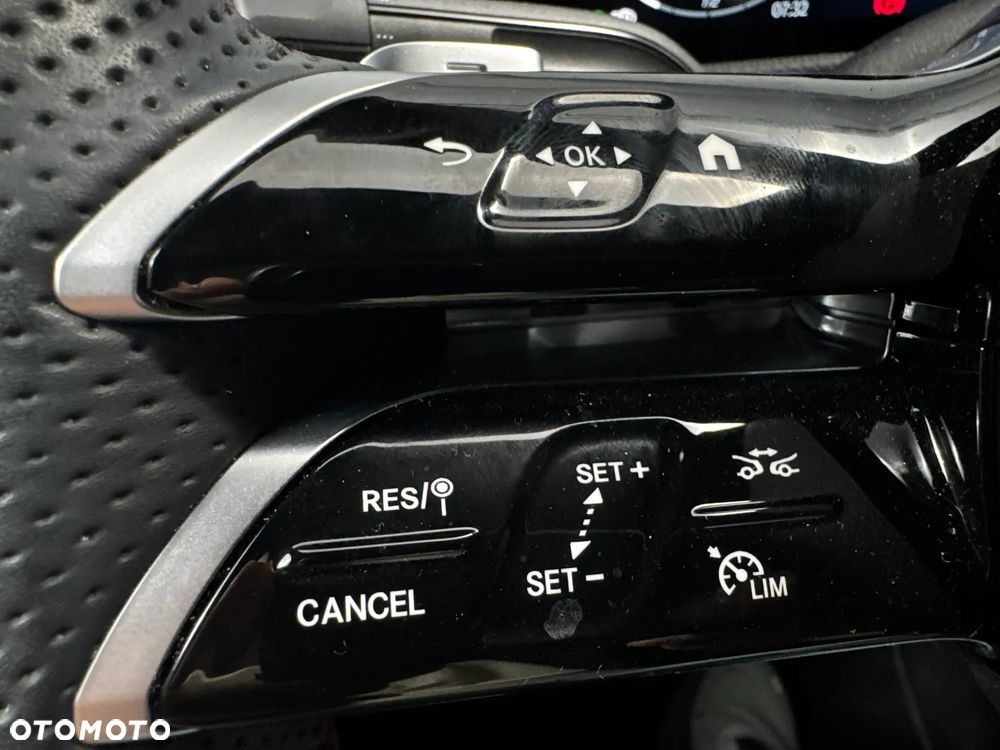 Mercedes-Benz CLA 220 4Matic 8G-DCT Edition AMG Line - 13