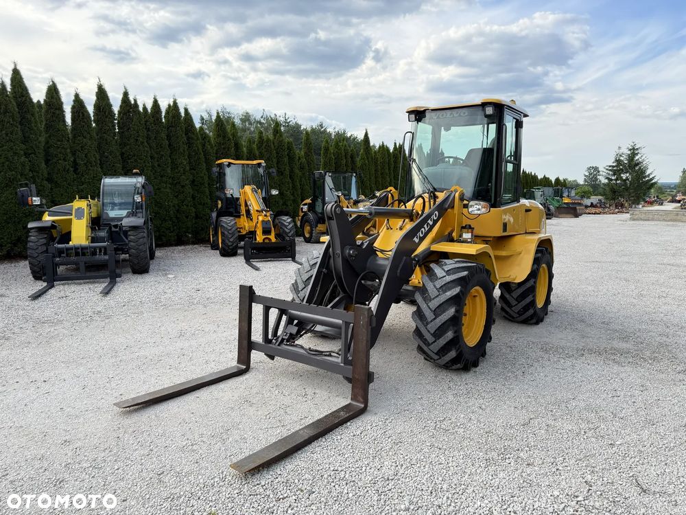 Volvo L30G / ORYGINAŁ / PIĘKNIE UTRZYMANA  / SILNA I SZYBKA / ZADBANA / SPROWADZONA Z NIEMIEC / 407 409 406 60 70 M 506 509 L30 L35 B G - 7