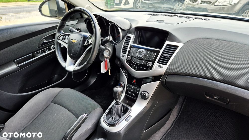 Chevrolet Cruze 1.6 - 35