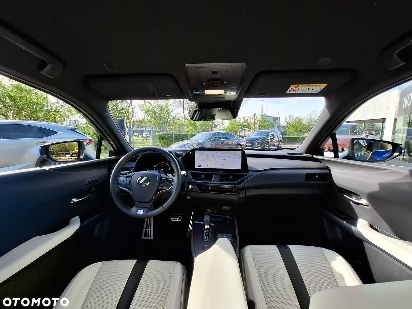Lexus UX - 28