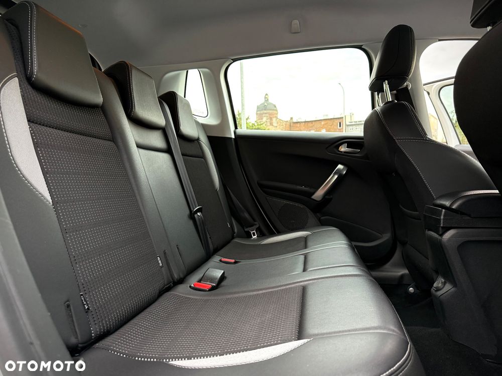 Peugeot 2008 1.2 Pure Tech Allure S&S EAT6 - 12