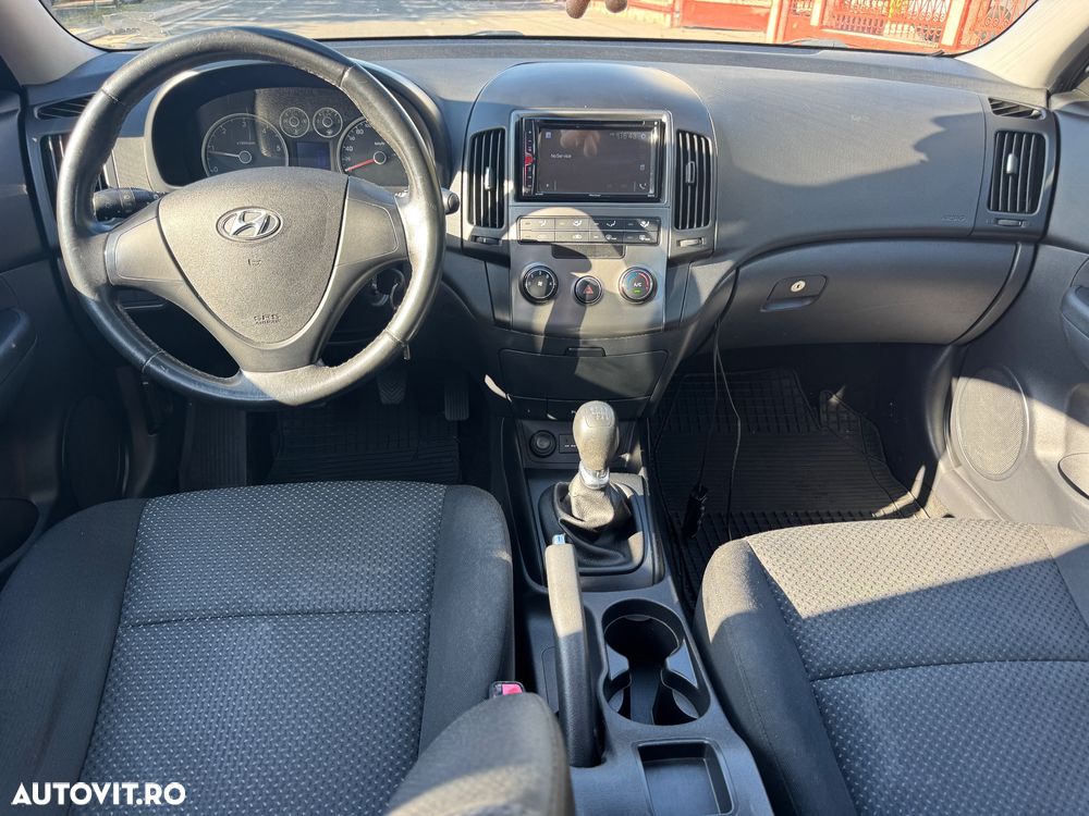 Hyundai i30 i30cw 1.6 CRDi blue Classic - 7