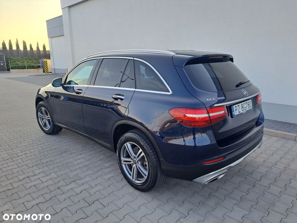 Mercedes-Benz GLC - 16
