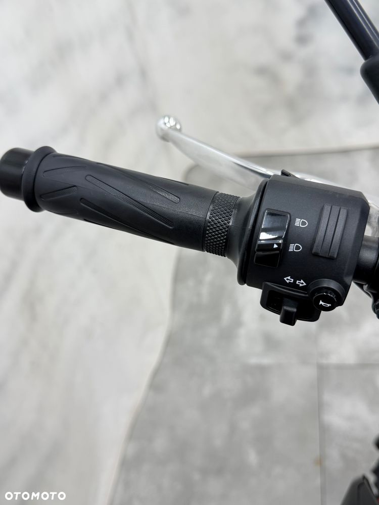 Yamaha MT - 16