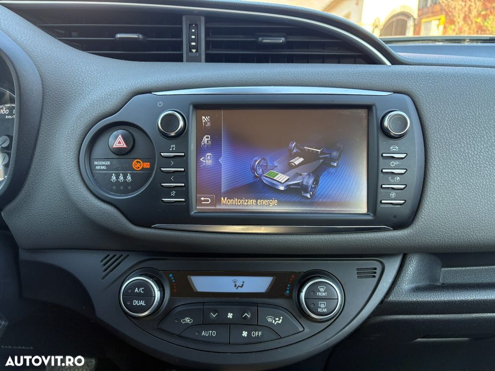 Toyota Yaris 1.5 VVT-i HSD Active - 14