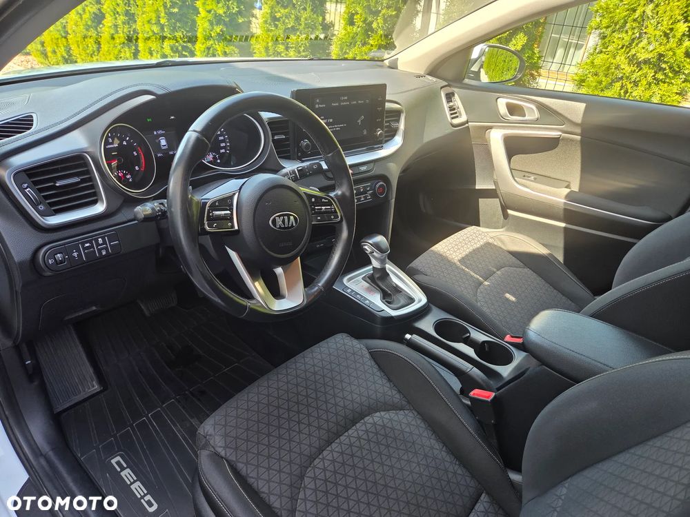 Kia Ceed 1.6 CRDi mHEV L Business Line DCT - 24