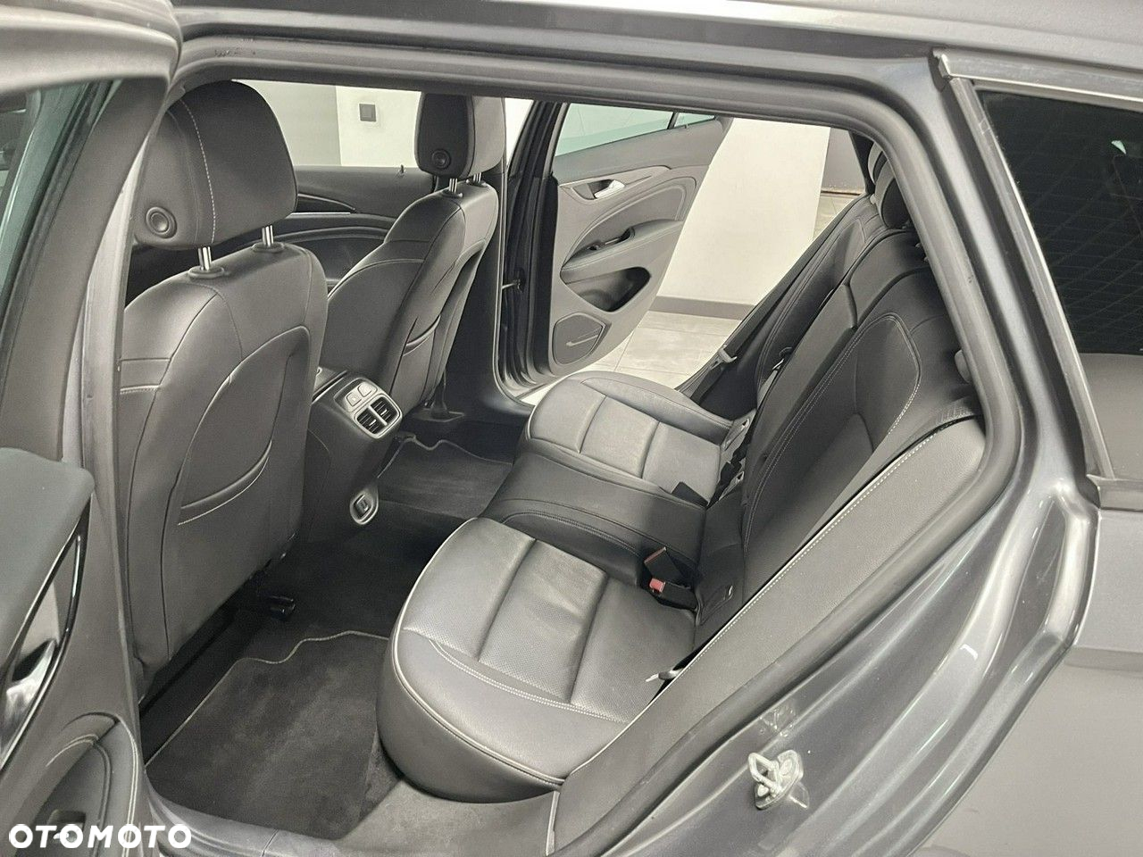 Opel Insignia Sports Tourer 2.0 Diesel Ultimate Exclusive - 37