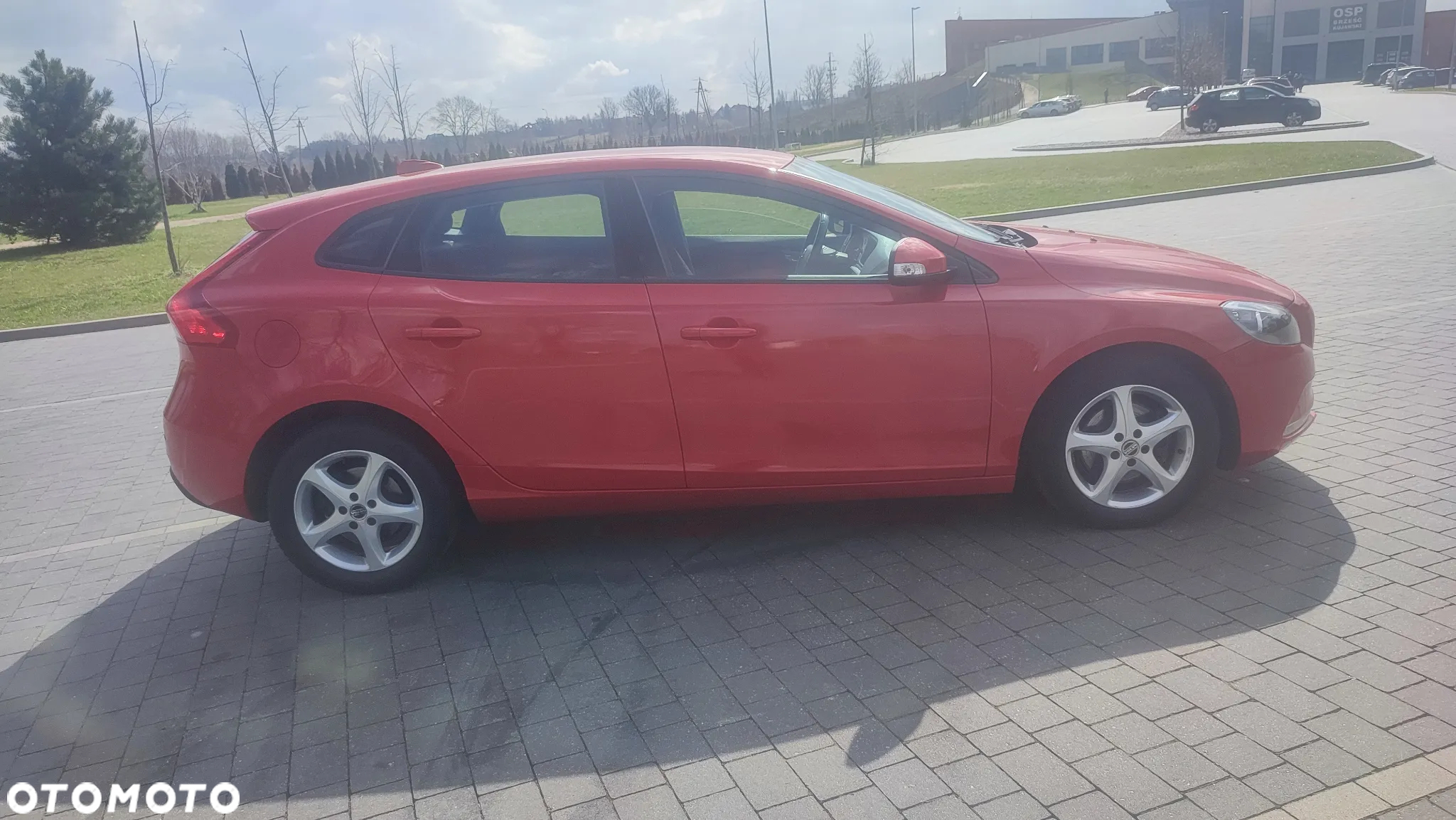 Volvo V40 T2 Momentum - 4