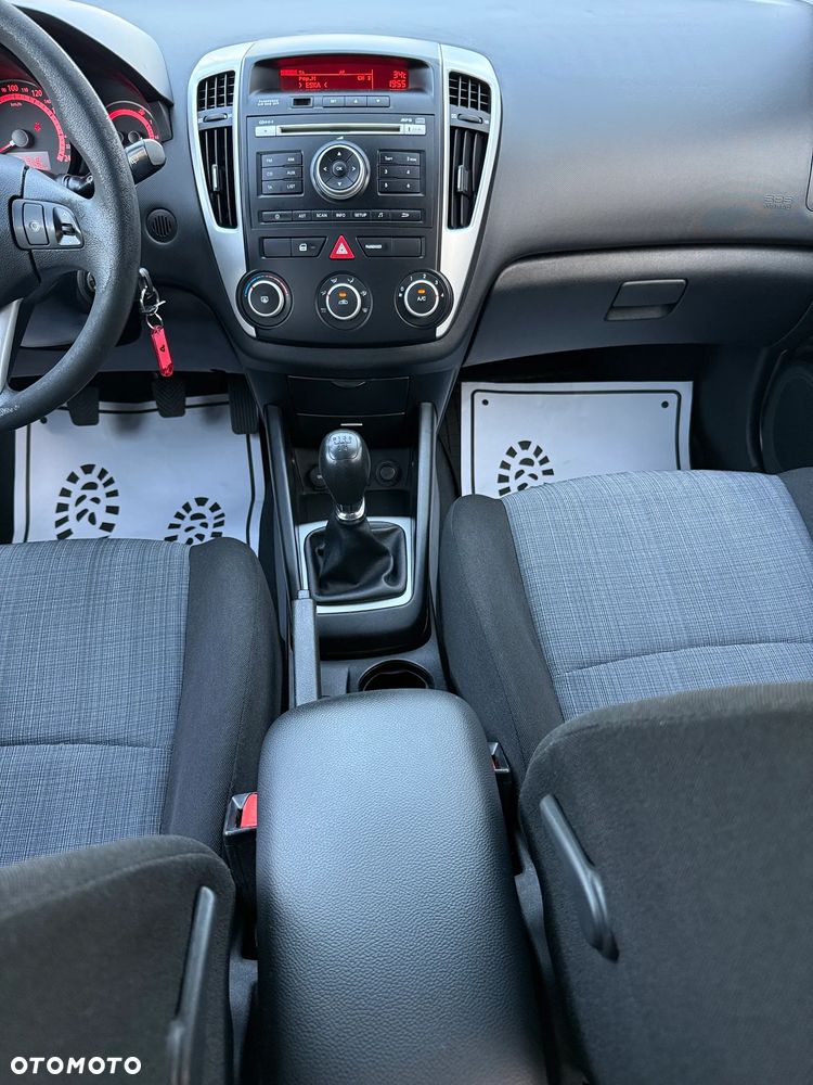Kia Ceed 1.4 Comfort + - 6