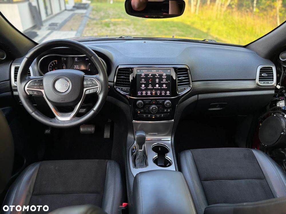 Jeep Grand Cherokee - 28