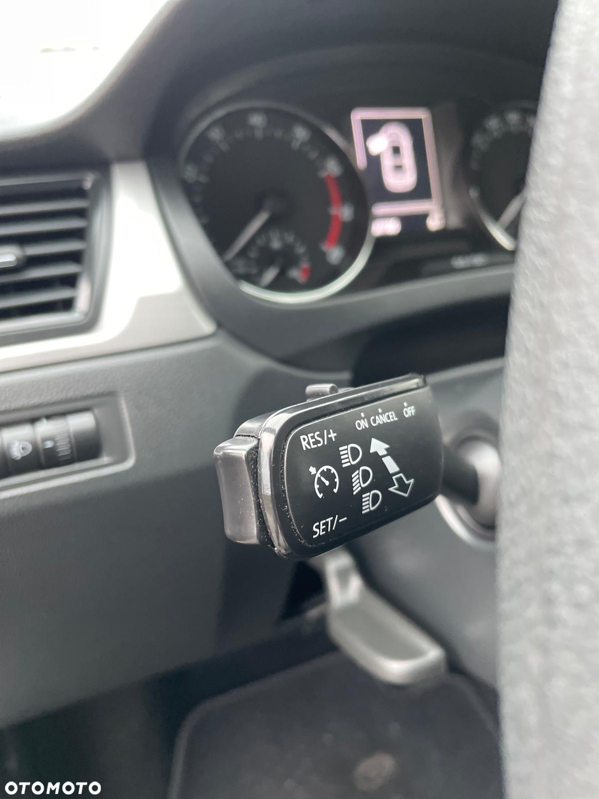 Skoda RAPID 1.2 TSI Drive DSG - 9