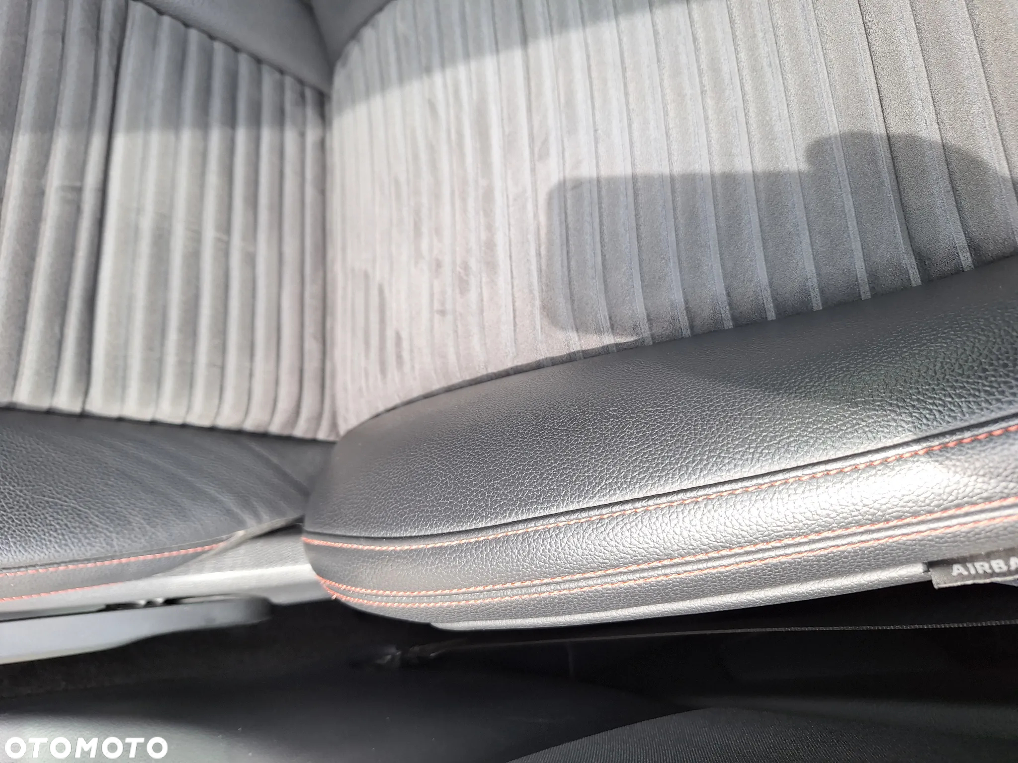 Mercedes-Benz CLA 180 BlueEffICIENCY Edition - 20